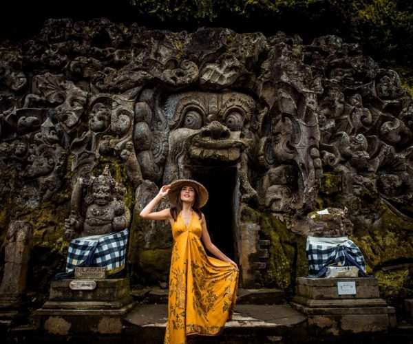 pretty-girl-at-goa-gajah-bali-e1649177266643-pmxd9vtnod54ccidb1nejlu1nllfvo1dmr5b97mtfs